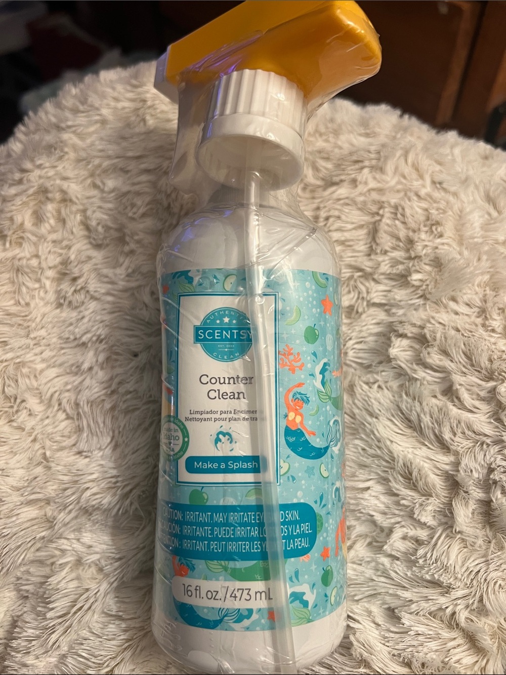 Scentsy Counter Clean Surface Spray - Aqua Blue with Yellow Trigger